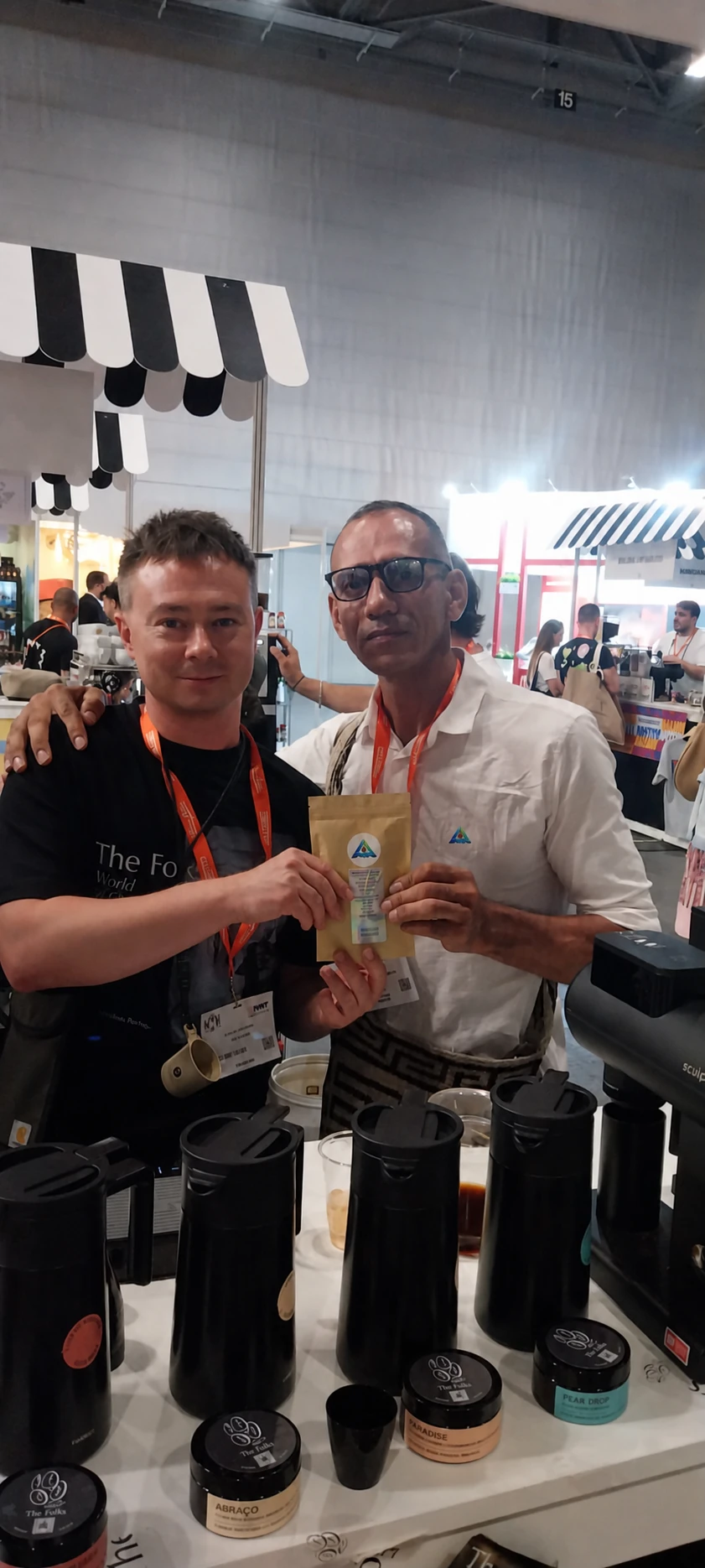 Encuentro del sector cafetero con una presentación de café colombiano